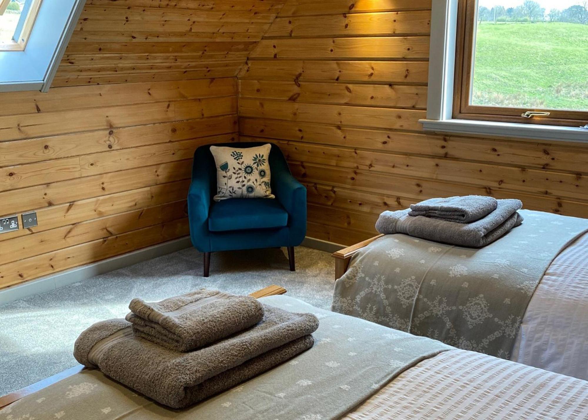 Anglesey Lakeside Lodges Menai Bridge Dış mekan fotoğraf