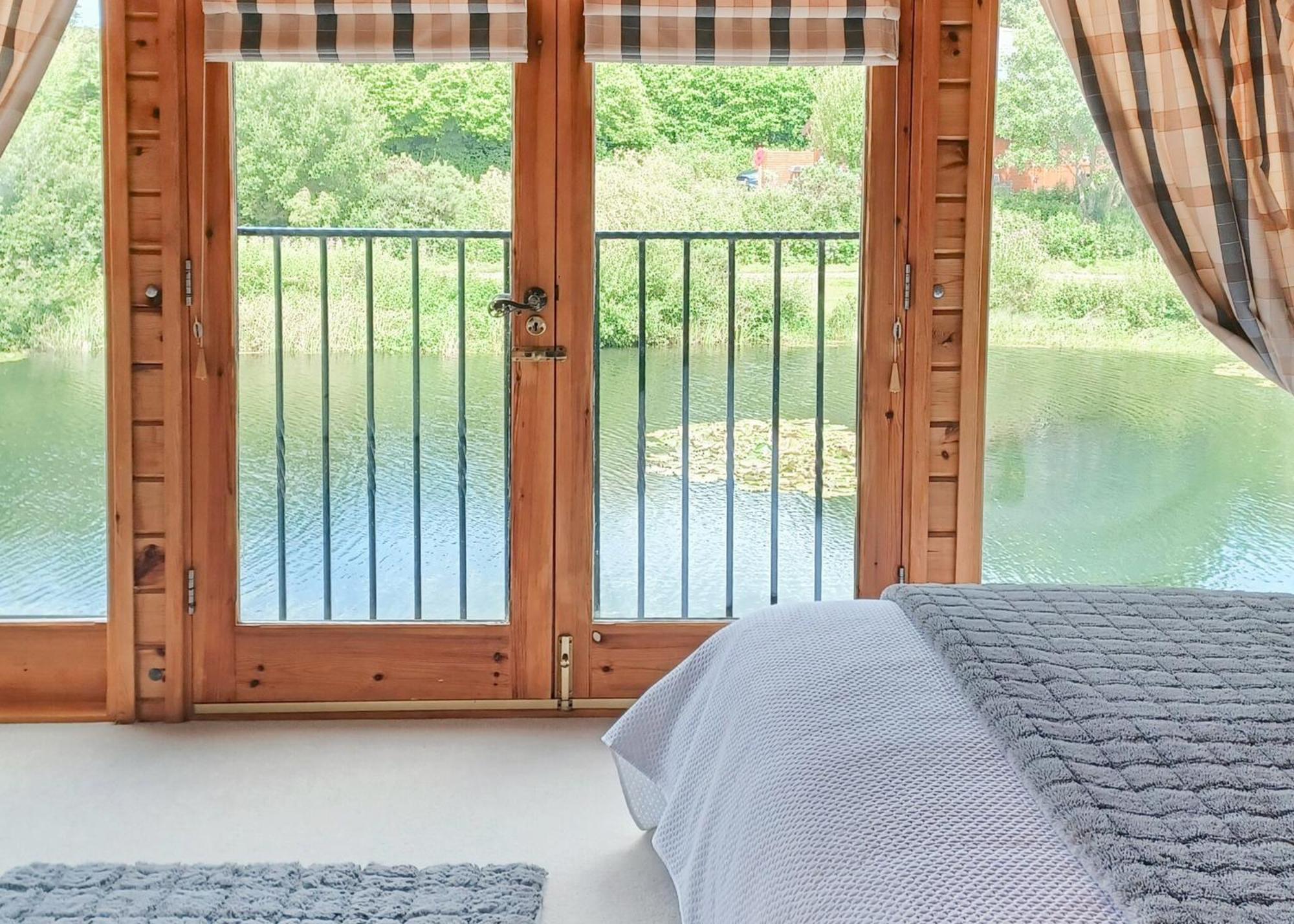 Anglesey Lakeside Lodges Menai Bridge Oda fotoğraf