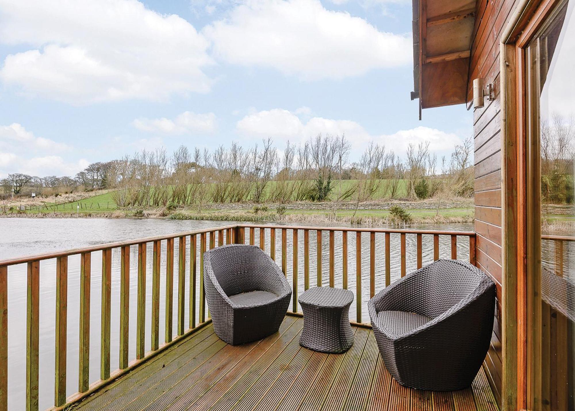 Anglesey Lakeside Lodges Menai Bridge Oda fotoğraf