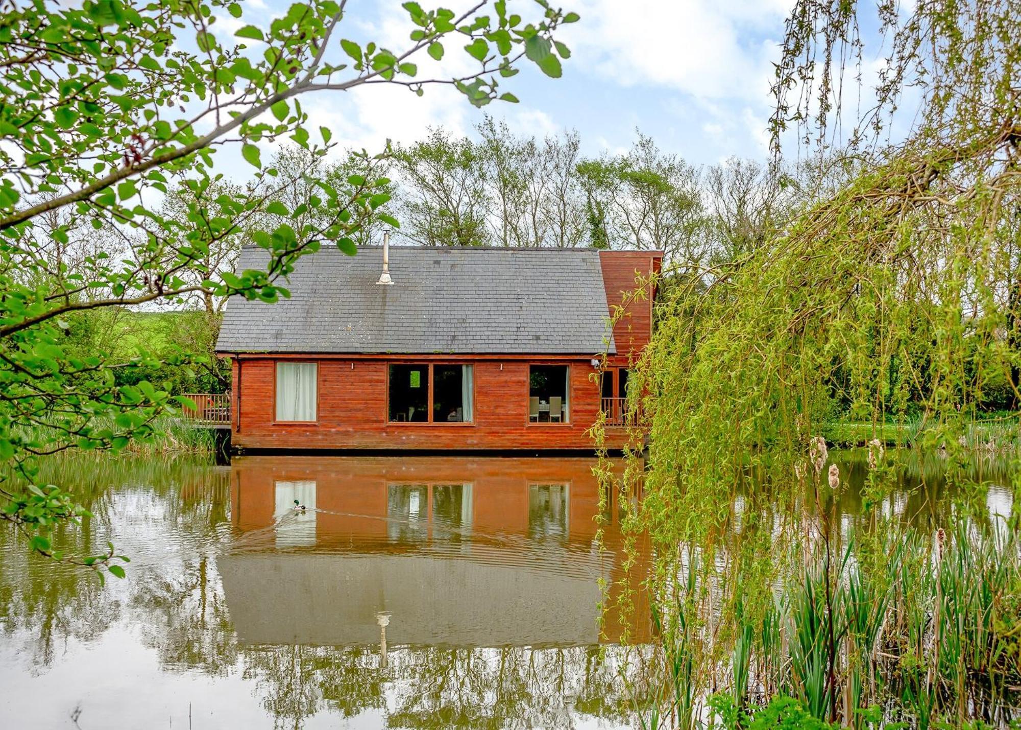 Anglesey Lakeside Lodges Menai Bridge Oda fotoğraf