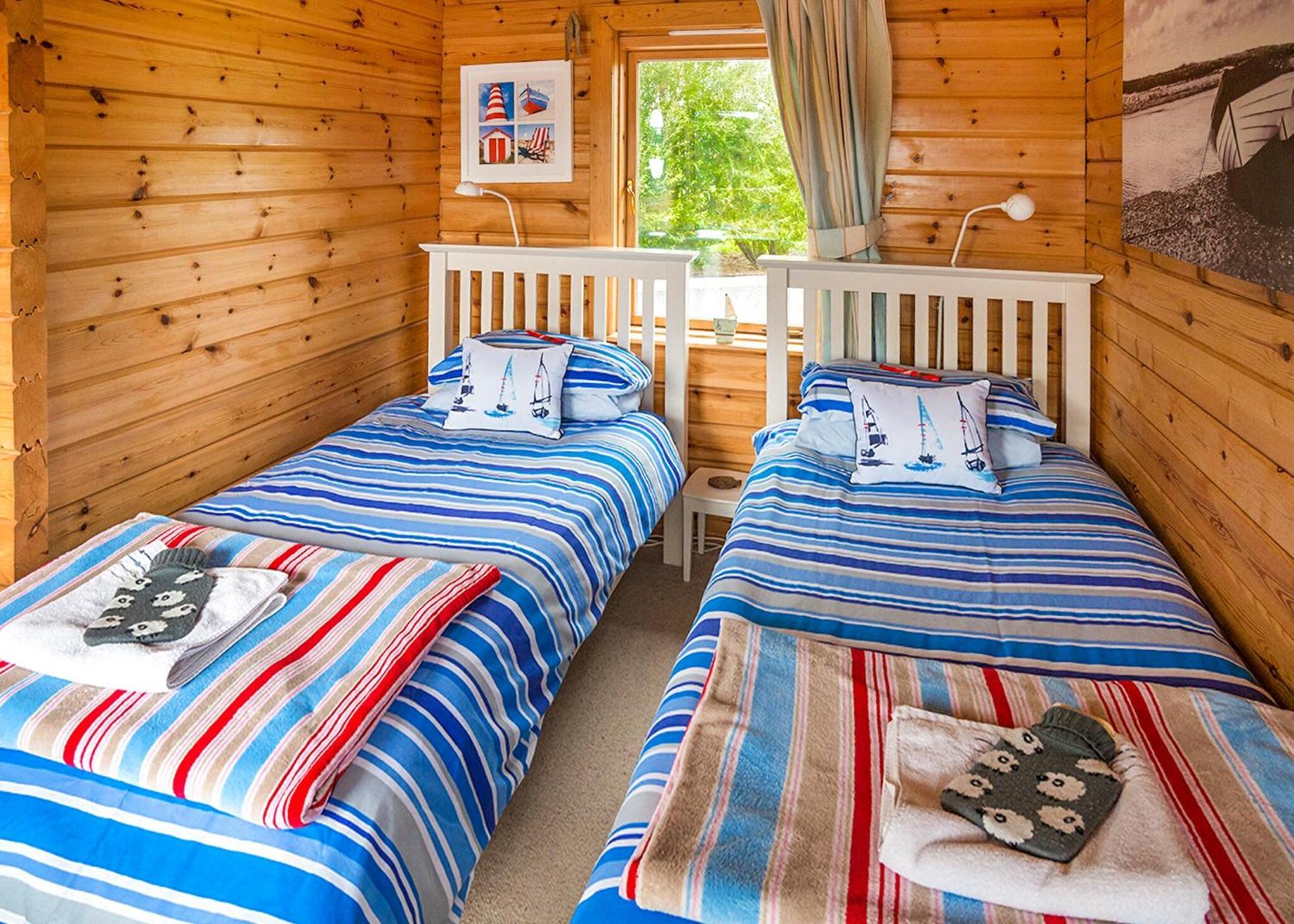 Anglesey Lakeside Lodges Menai Bridge Oda fotoğraf