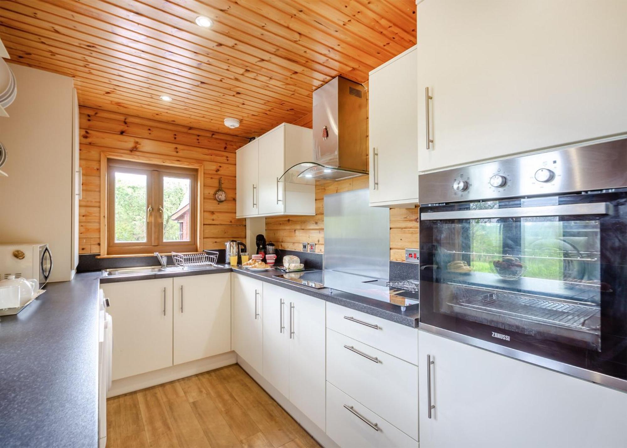 Anglesey Lakeside Lodges Menai Bridge Oda fotoğraf