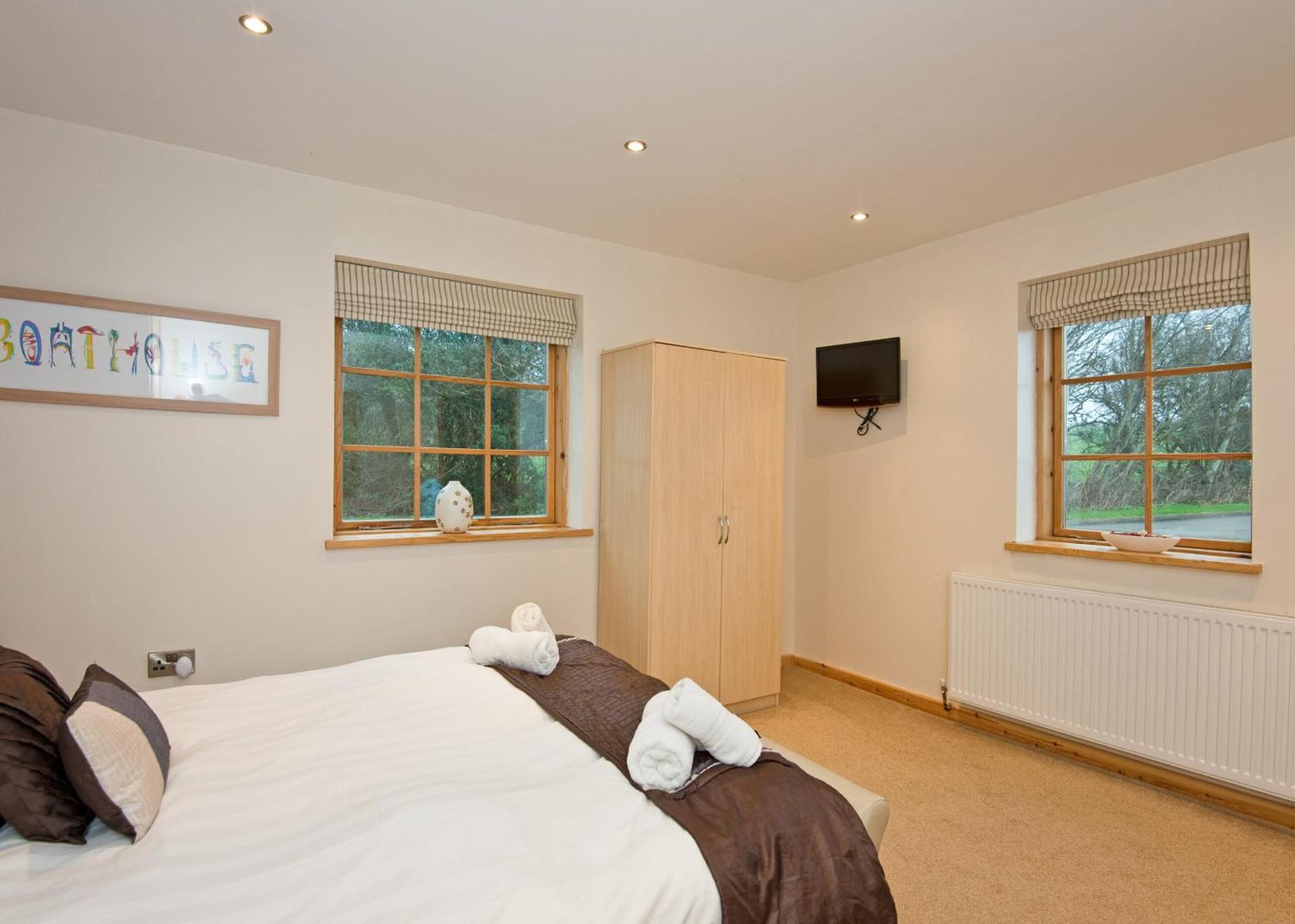 Anglesey Lakeside Lodges Menai Bridge Oda fotoğraf