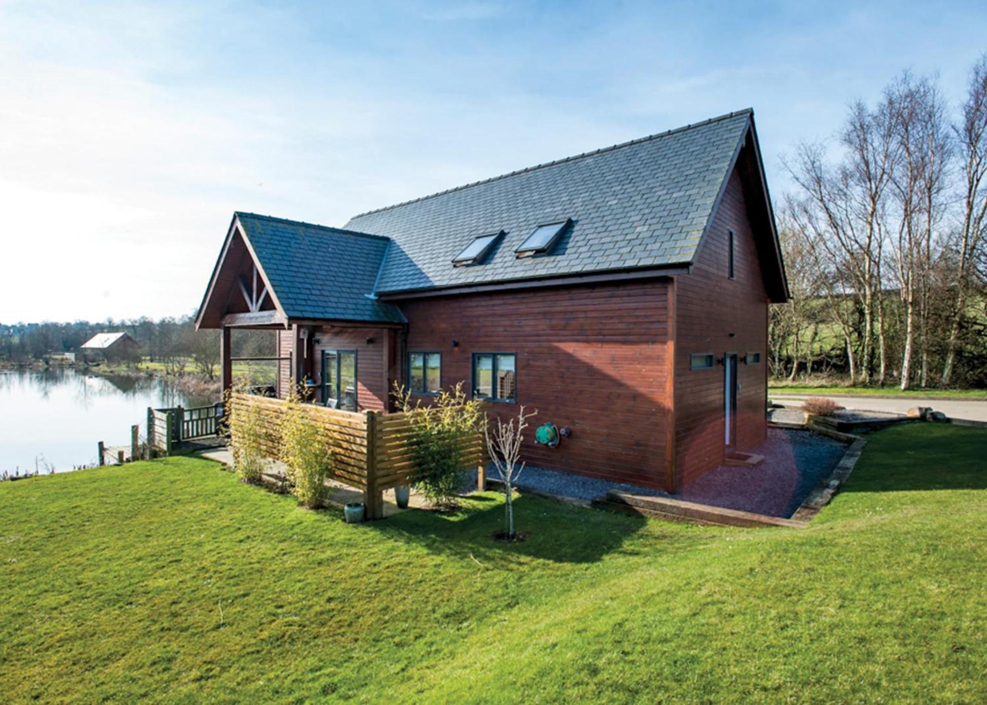 Anglesey Lakeside Lodges Menai Bridge Dış mekan fotoğraf
